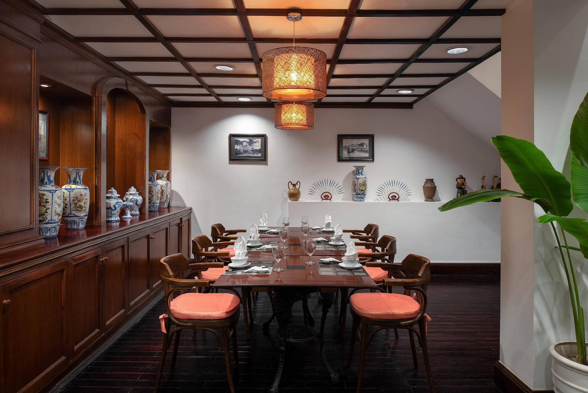 海防港景阿凡尼酒店 外观 照片